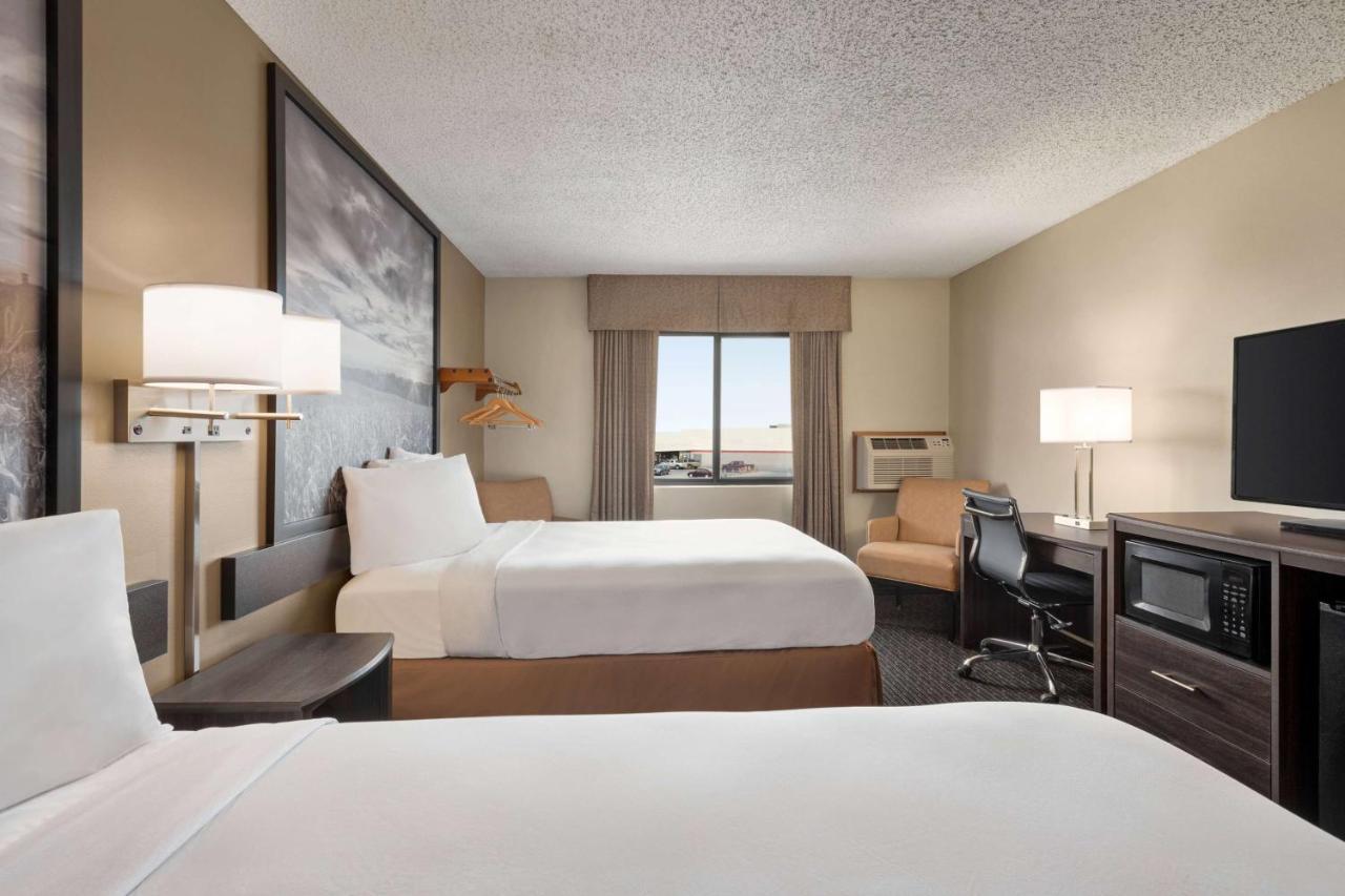 Super 8 By Wyndham Lincoln North Hotel Екстериор снимка